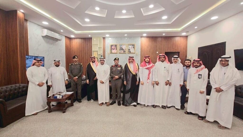 صامطة11-1024x576 تسليم وثيقة التعاون للمدن الصحية لمحافظ صامطة الدكتور خفير العمري