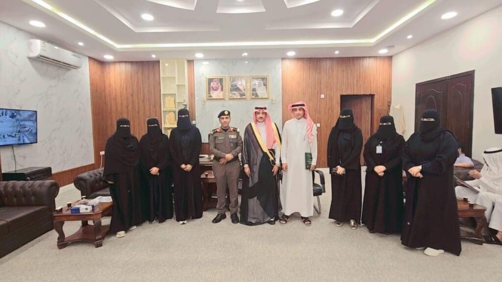 صامطة12-1024x576 تسليم وثيقة التعاون للمدن الصحية لمحافظ صامطة الدكتور خفير العمري