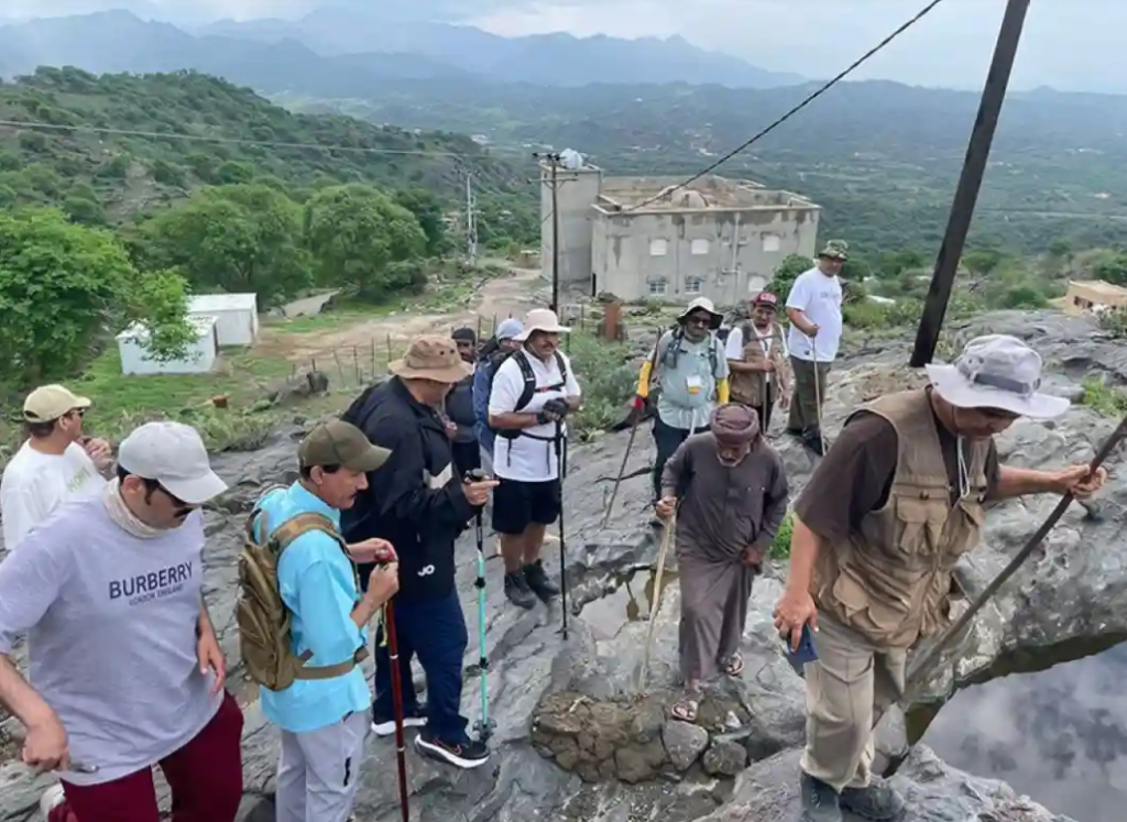 IMG_2774-1024x747 الحَلفة و«نافية» و«شطّ الصبايا» و«سوق السبت».. ذاكرة الجنوب الغربي من فيفاء من الهمداني إلى الهايكنج وسياحة اليوم