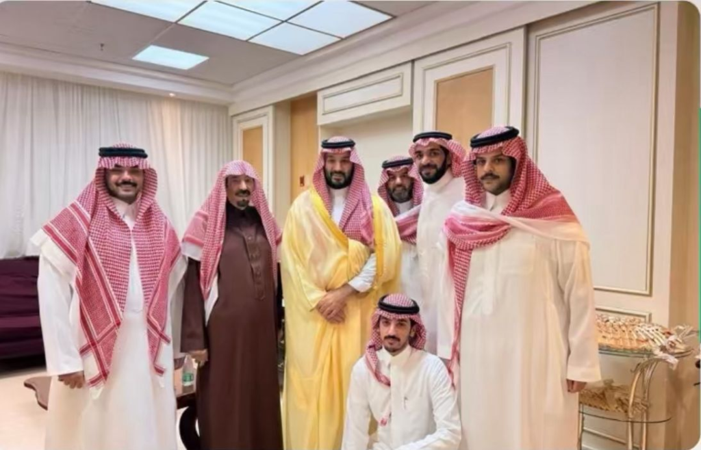 66765-1024x658 ولي العهد يزور الشيخ بدر بن هزاع بن شقير الدويش للاطمئنان على صحته